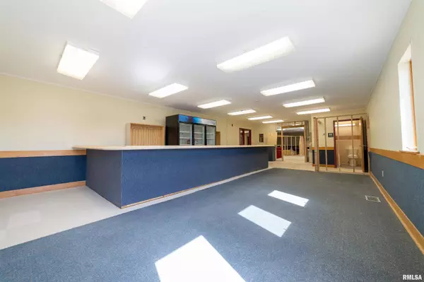 906 Lind ST, Quincy, IL 62301