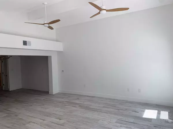 5880 Midnight Pass Rd, Sarasota, FL 34242-2102