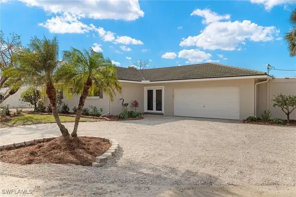 5869 Pine Tree DR, Sanibel, FL 33957
