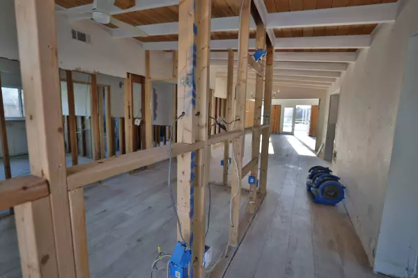 5880 Midnight Pass Rd, Sarasota, FL 34242-2102