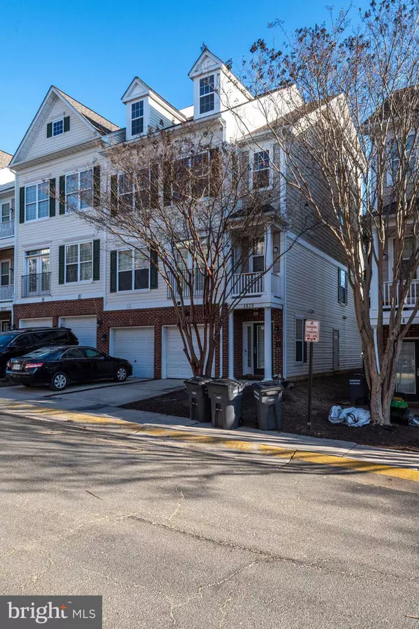 1820 CEDAR COVE WAY #201, Woodbridge, VA 22191