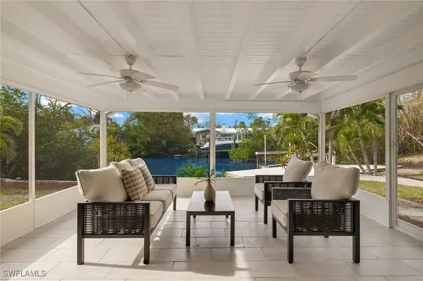 5869 Pine Tree DR, Sanibel, FL 33957