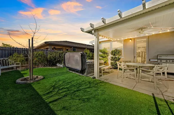 2185 Gemini LN, Roseville, CA 95747