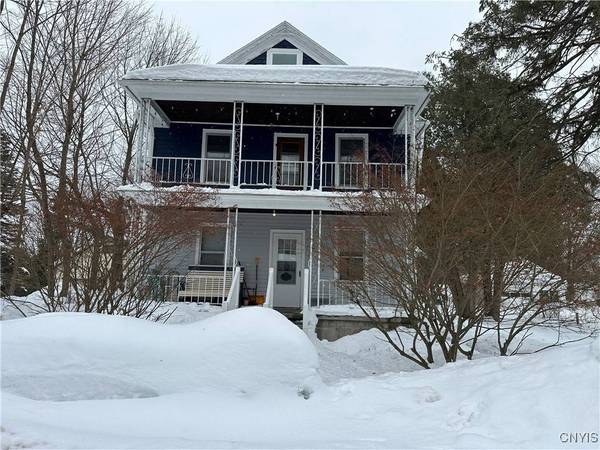 9 Glod AVE, New York Mills, NY 13417