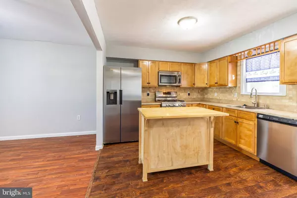 113 PARK DR, Bellmawr, NJ 08031