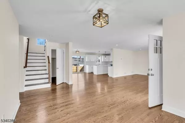 28 Ramsey St, Bridgewater Twp., NJ 08807