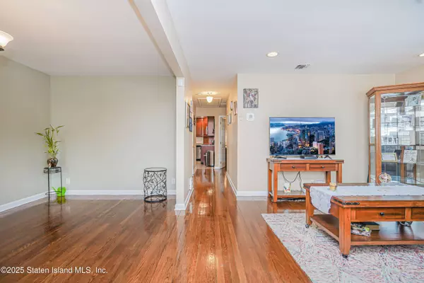 198 Livermore AVE, Staten Island, NY 10314