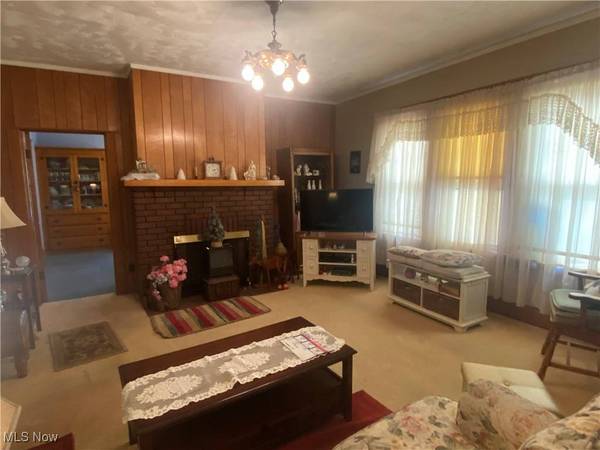 106 South ST, St. Clairsville, OH 43950