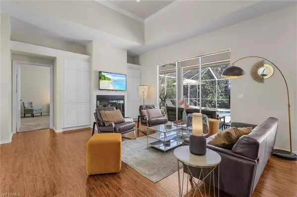 258 Monterey DR, Naples, FL 34119