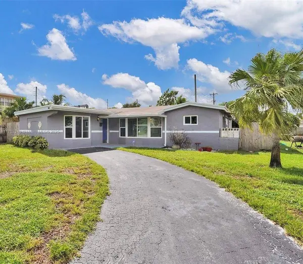 3622 NW 34th St, Lauderdale Lakes, FL 33309