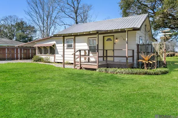 123 Baker St, Napoleonville, LA 70390