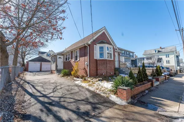21 John ST, Cumberland, RI 02864