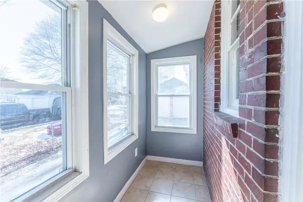 21 John ST, Cumberland, RI 02864