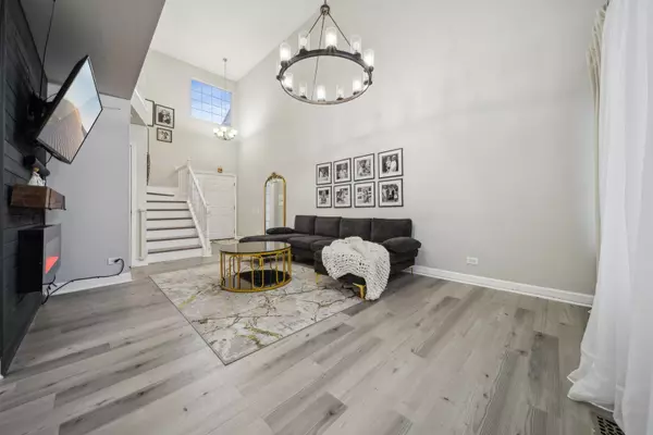 371 Persimmon Court, Bartlett, IL 60103