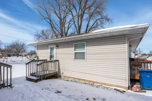 405/407 4th AVE NW, Dodge Center, MN 55927