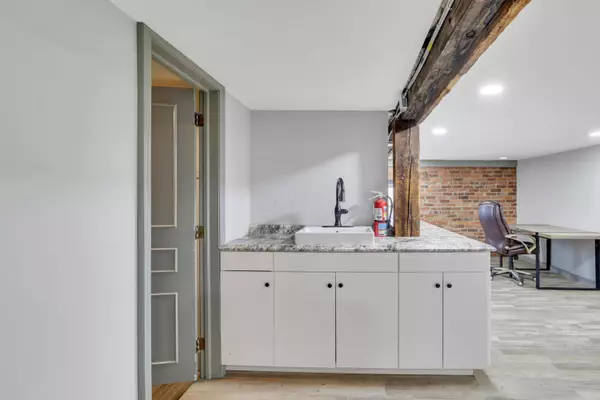 9 E Columbus Street, Lithopolis, OH 43136