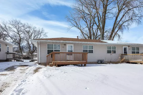 405/407 4th AVE NW, Dodge Center, MN 55927