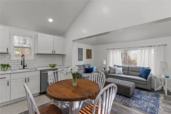 1703 Crandall RD, Tiverton, RI 02878