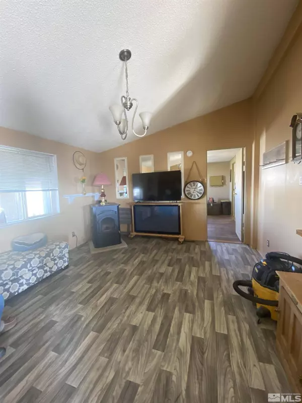 6050 Amos, Winnemucca, NV 89445