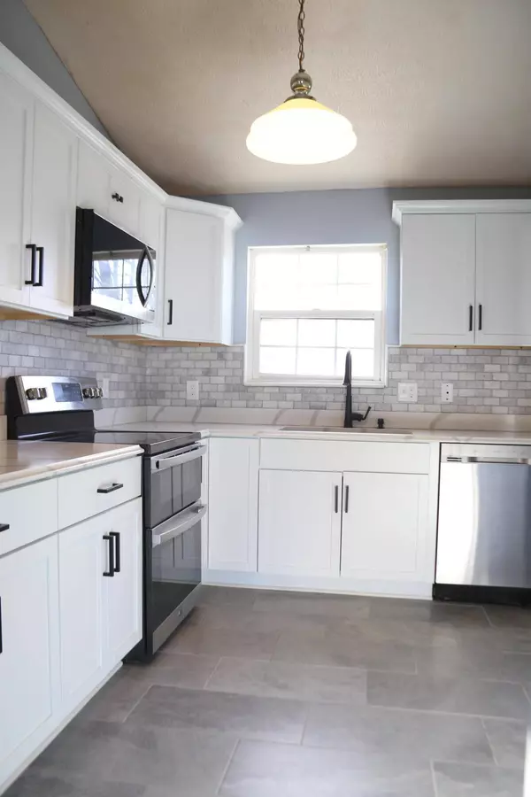 23 Hearthstone Court, Florence, KY 41042