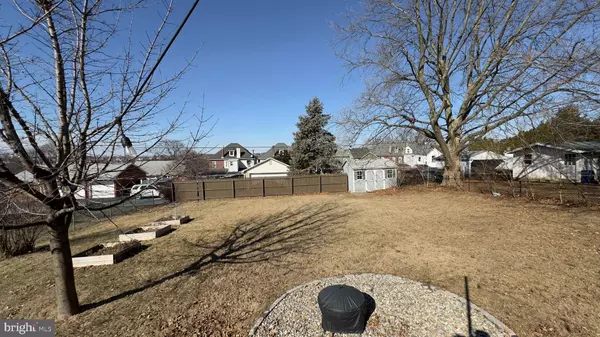 359 W MILTON ST, Easton, PA 18042