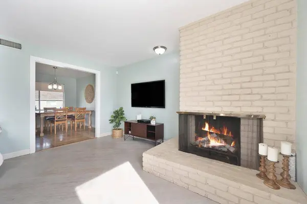 4916 Heatherdale LN, Carmichael, CA 95608