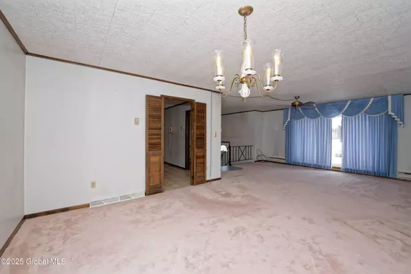 127 Pilling Drive, Fonda, NY 12068