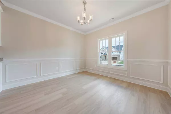 2298 Foxfield LN, Salem, VA 24153