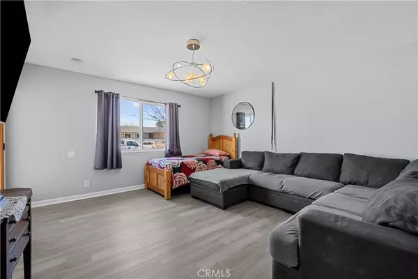 37637 Millbrook LN, Palmdale, CA 93550