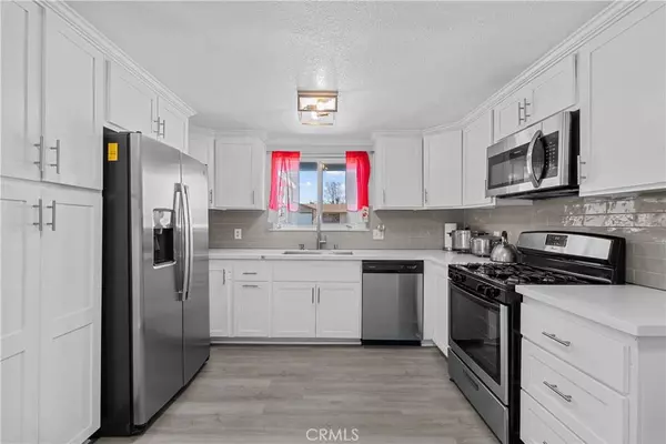 37637 Millbrook LN, Palmdale, CA 93550