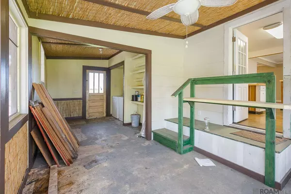 123 Baker St, Napoleonville, LA 70390