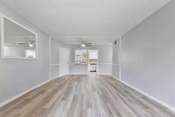 10821 N Military 2 TRL 2, Palm Beach Gardens, FL 33410