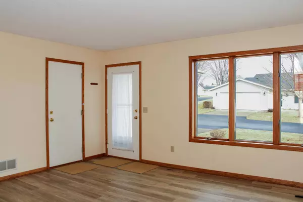 3026 25th ST NW, Rochester, MN 55901