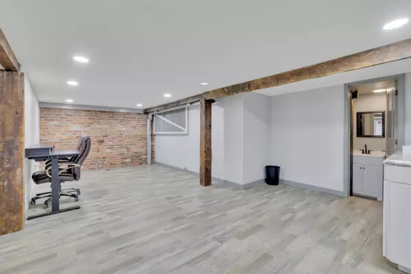 9 E Columbus Street, Lithopolis, OH 43136