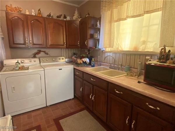106 South ST, St. Clairsville, OH 43950