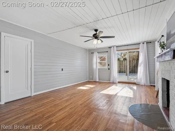 22332 TROMBLY Street, St. Clair Shores, MI 48080