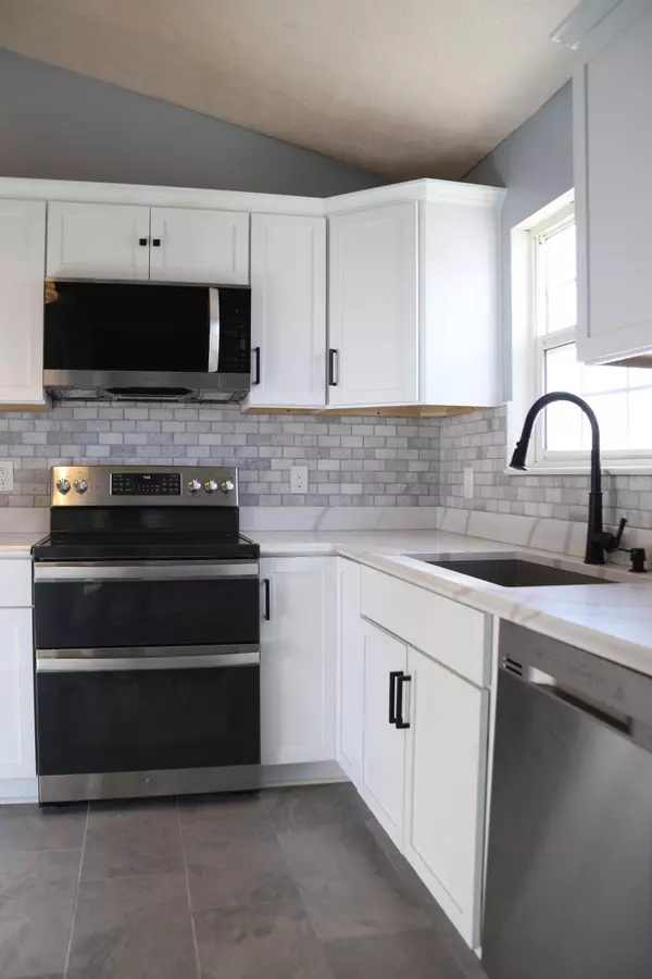 23 Hearthstone Court, Florence, KY 41042