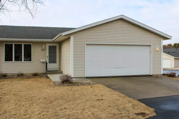 3026 25th ST NW, Rochester, MN 55901