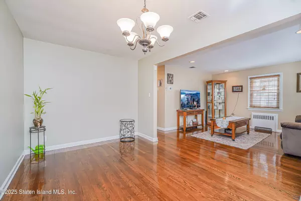 198 Livermore AVE, Staten Island, NY 10314