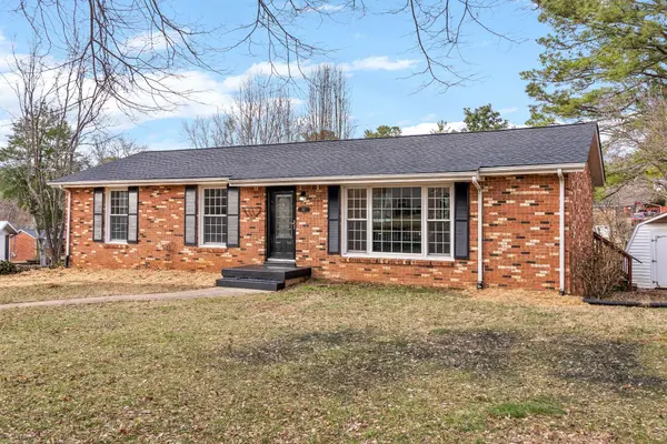 107 Delaware Dr, Clarksville, TN 37042