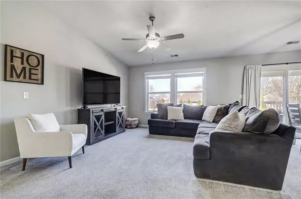 286 Old Pond Road, Springboro, OH 45066