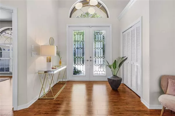 258 Monterey DR, Naples, FL 34119