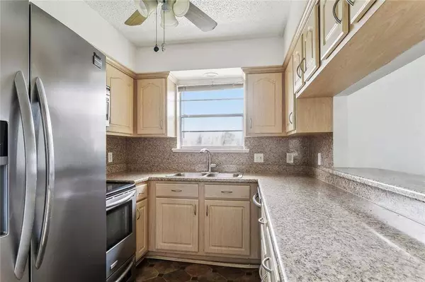 392 BARTON AVE, Luling, LA 70070