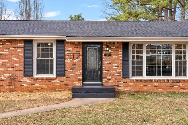 107 Delaware Dr, Clarksville, TN 37042