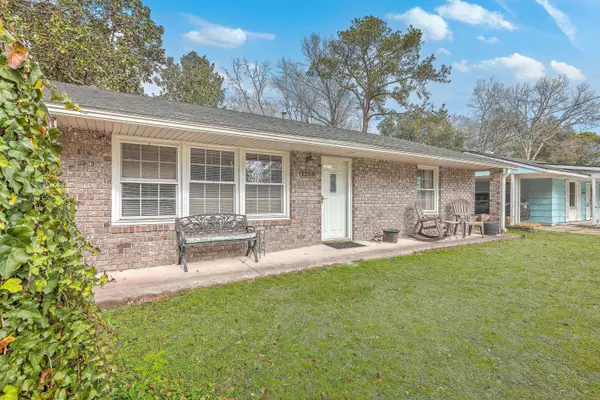 1228 Hawthorne Rd, Hanahan, SC 29410