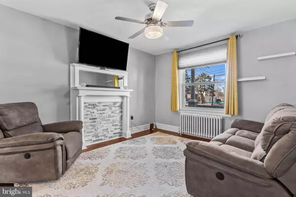 1242 RADCLIFFE ST, Bristol, PA 19007