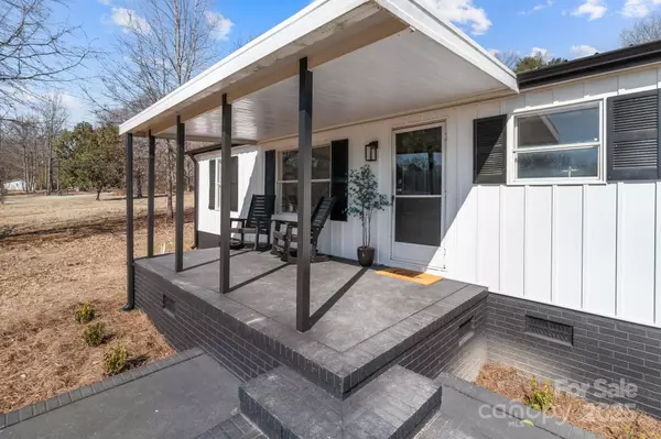 125 Crescent Heights DR, Salisbury, NC 28146