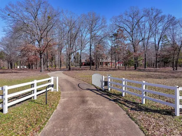 2833 Fm 1801, Mineola, TX 75773