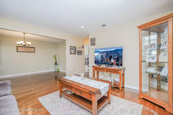 198 Livermore AVE, Staten Island, NY 10314