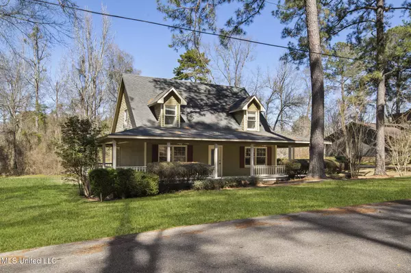 629 Cherry Lane, Laurel, MS 39440